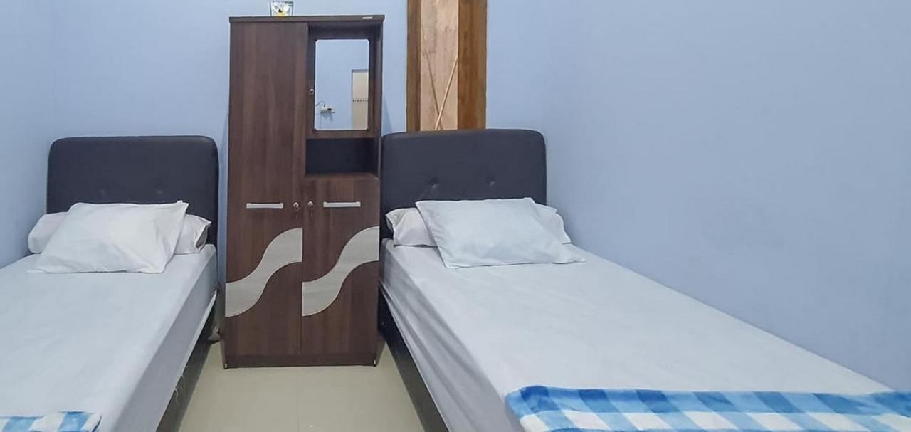 Griya Mbak Tafik Syariah Hotel Gendingan ภายนอก รูปภาพ